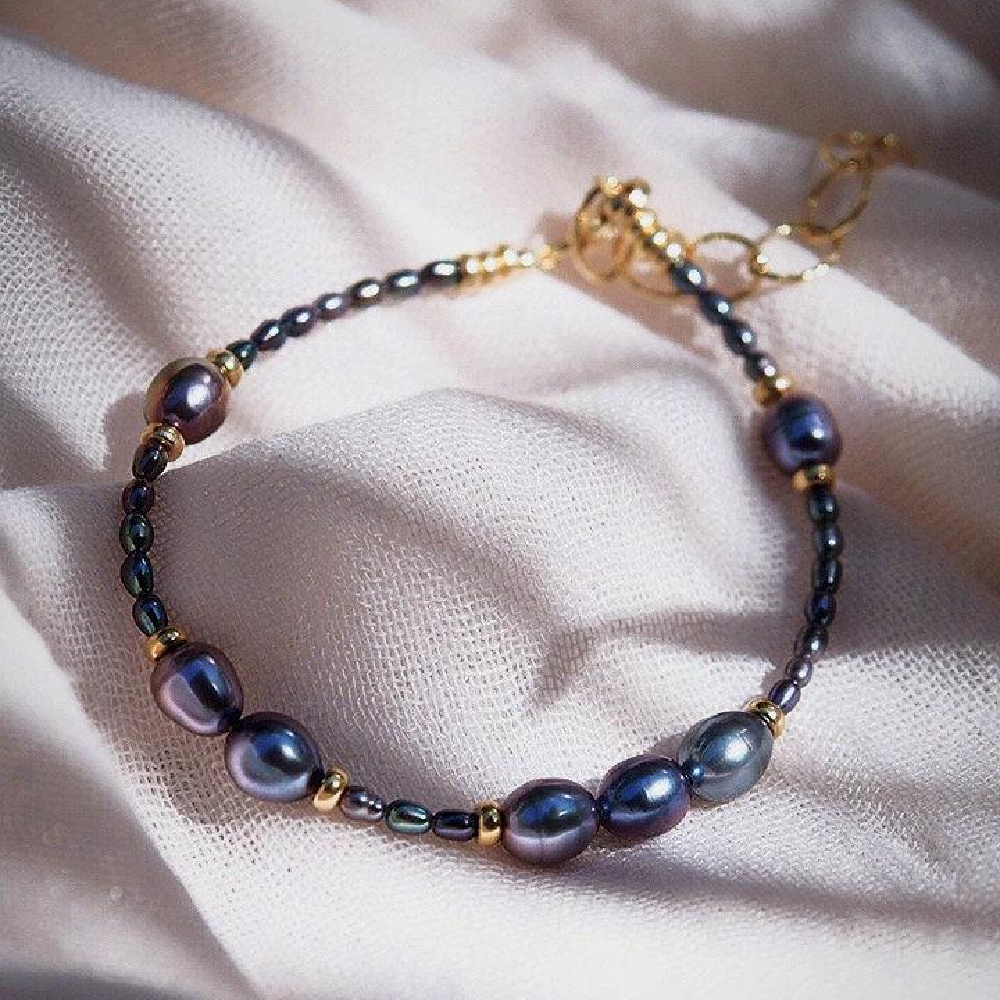 Hiwahiwa-Peacock-Pearl-Bead-Bracelet