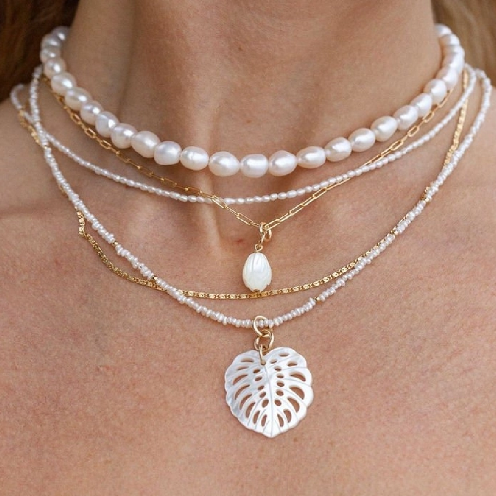 monstera-pearl-necklace