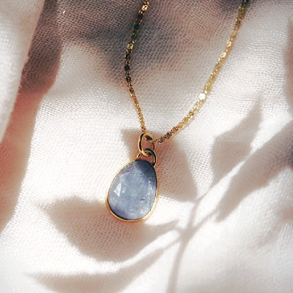 makaalohi-tanzanite-pendant-necklace
