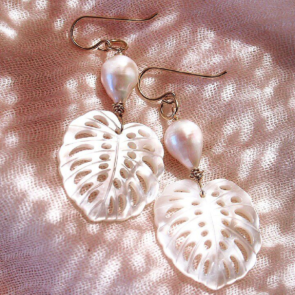 monstera-and-pearl-earrings