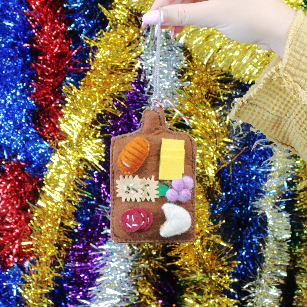 charcuterie-board-ornament