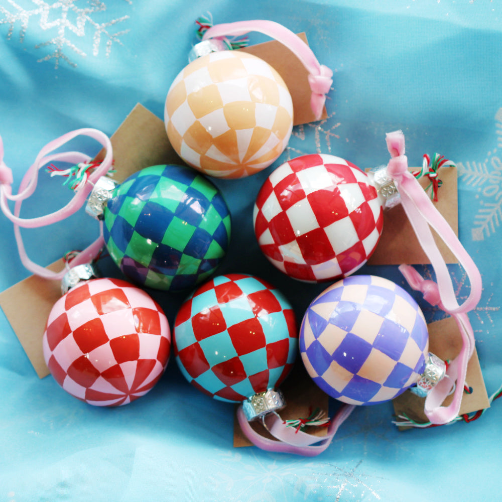 checkered-holiday-ornament