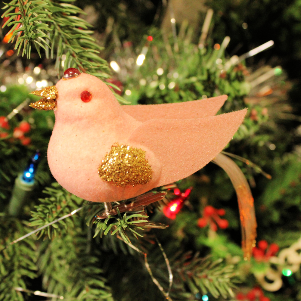 chipper-bird-clip-ornament