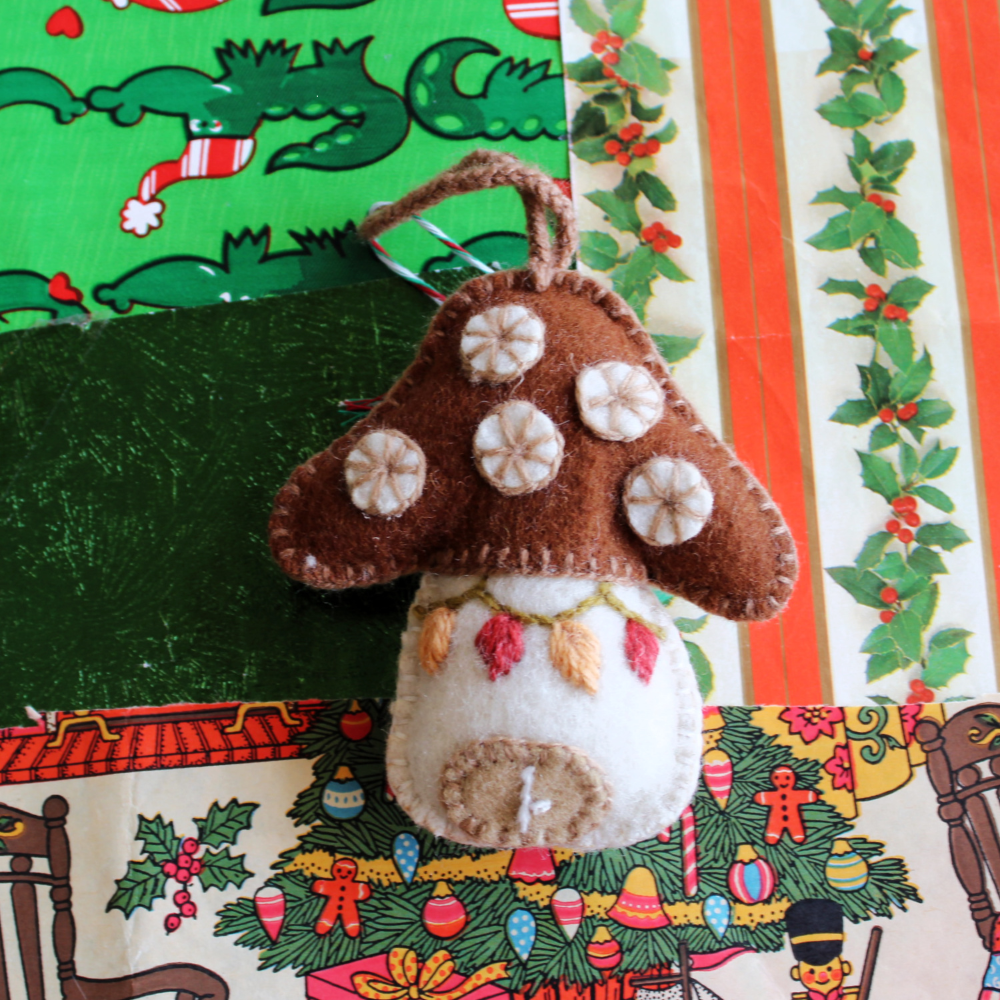 cozy-mushroom-cottage-ornament