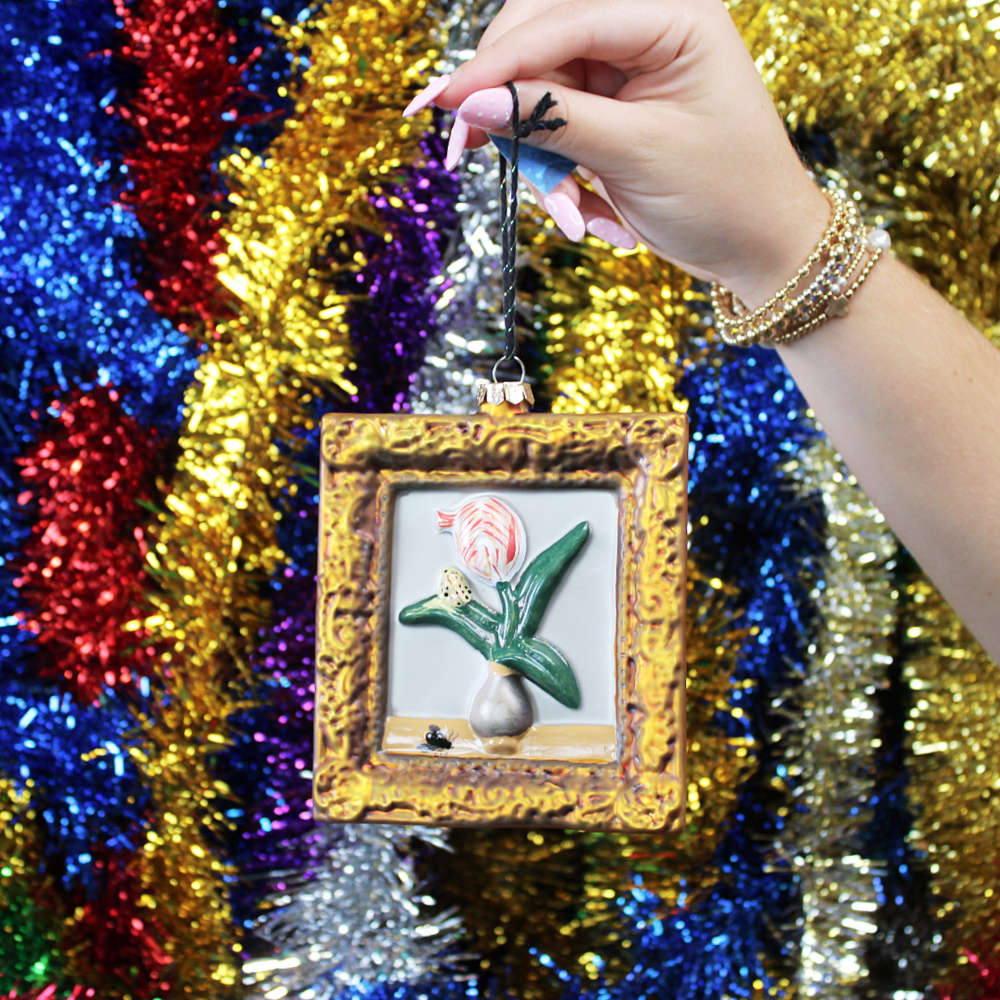 framed-single-tulip-ornament