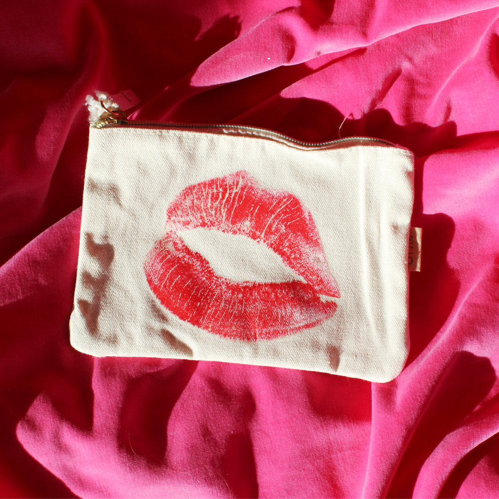 lipstick-canvas-zipper-pouch