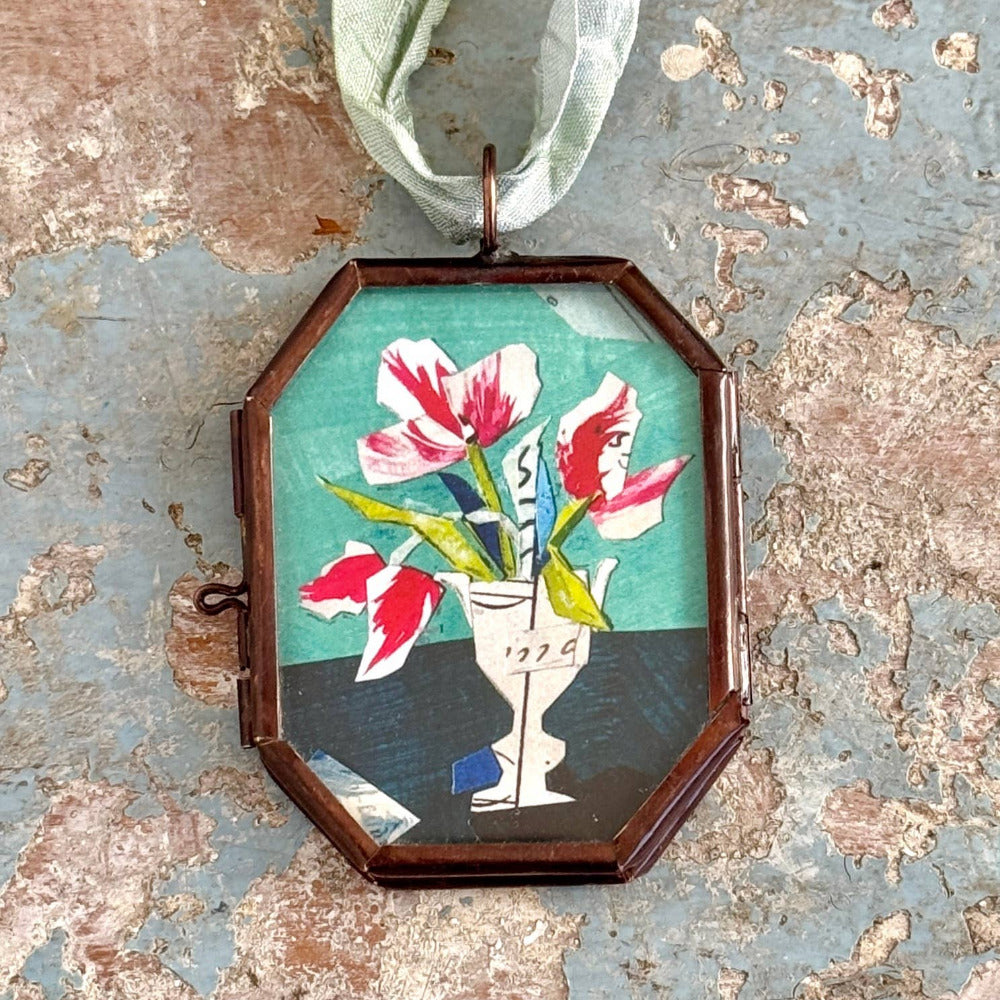 parrot-tulips-fine-art-wall-locket-objet-d-art