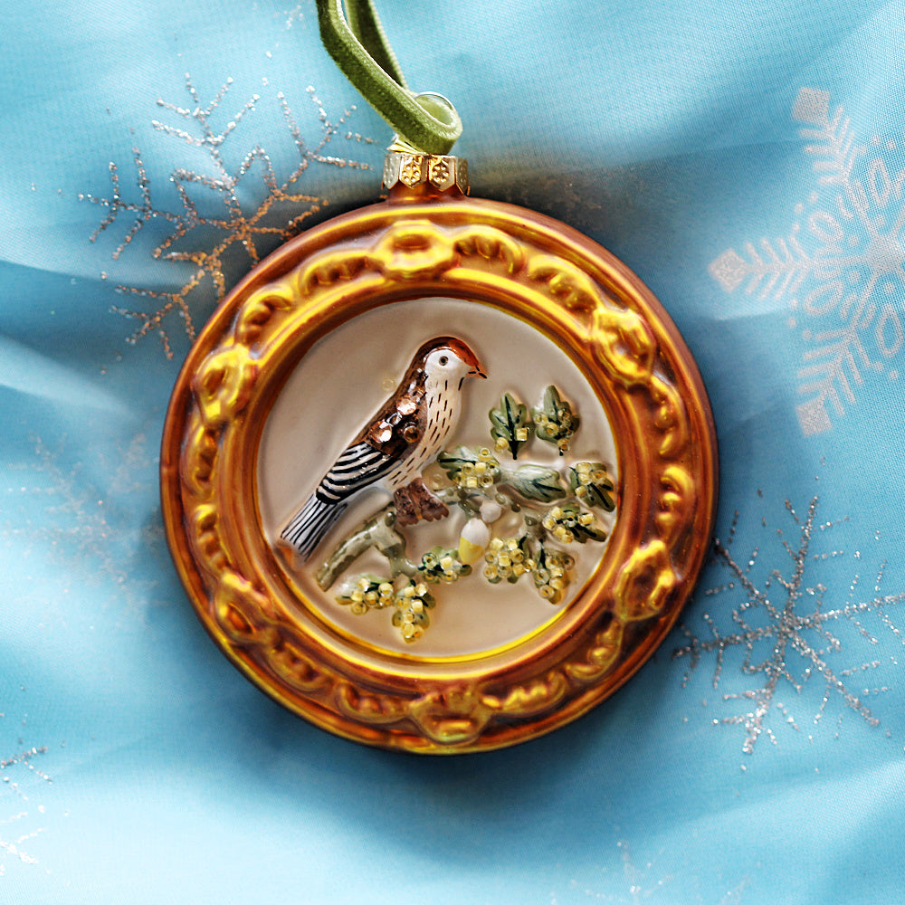 round-framed-bird-ornament