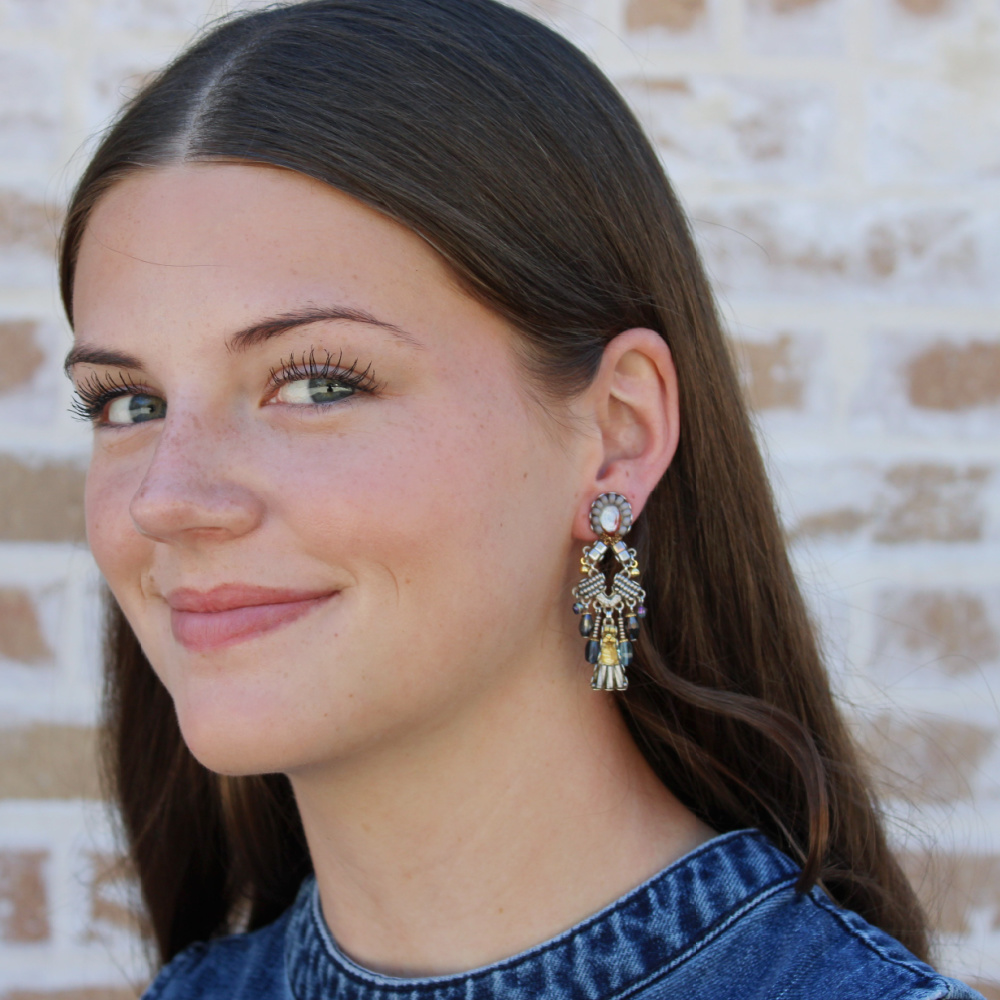 shivering-moonlight-earrings