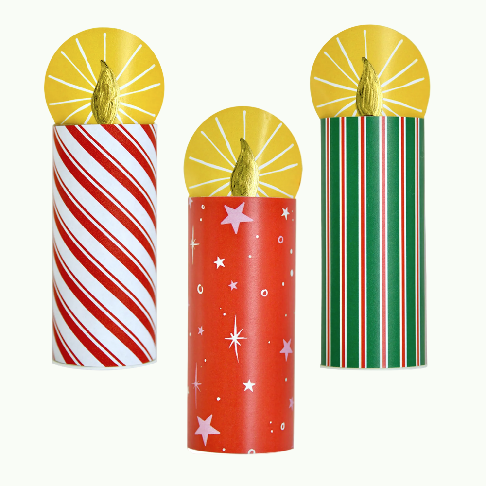 tabletop-christmas-candle-surprise-favors