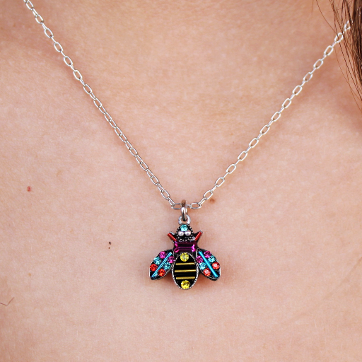 Queen bee 2025 necklace anthropologie